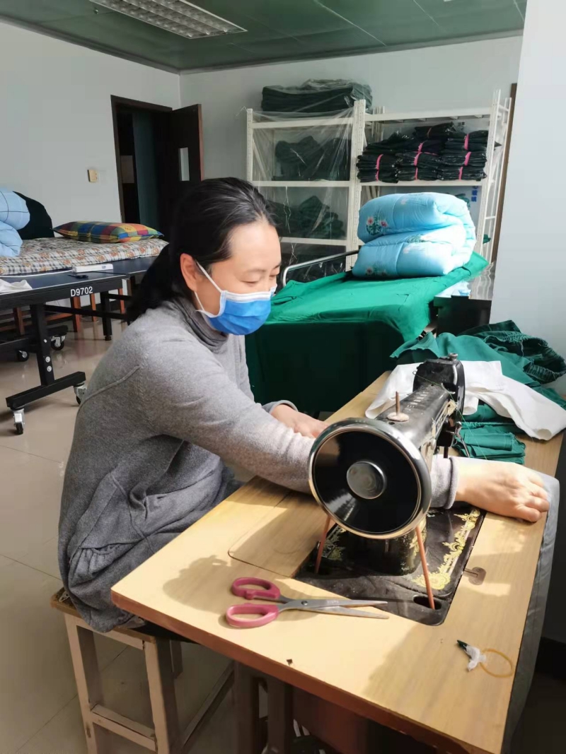 王国红(1).jpg 王国红(1).jpg