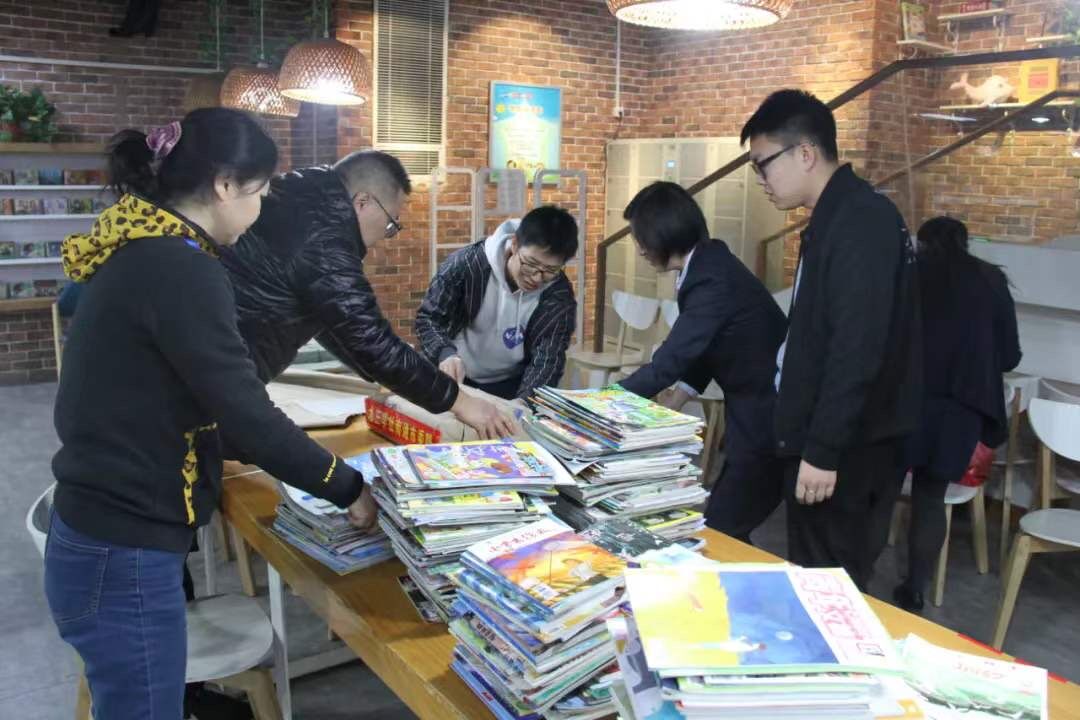 赠书.jpg 赠书.jpg