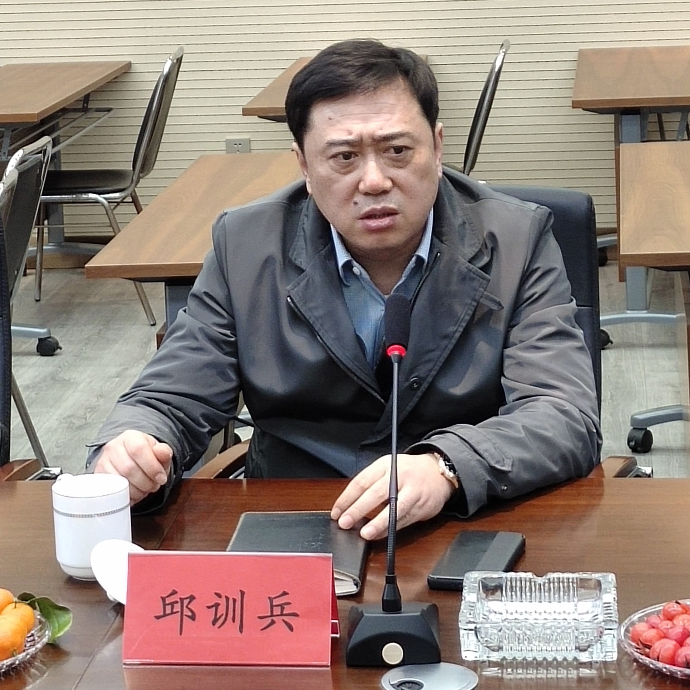 邱训兵.jpg 邱训兵.jpg