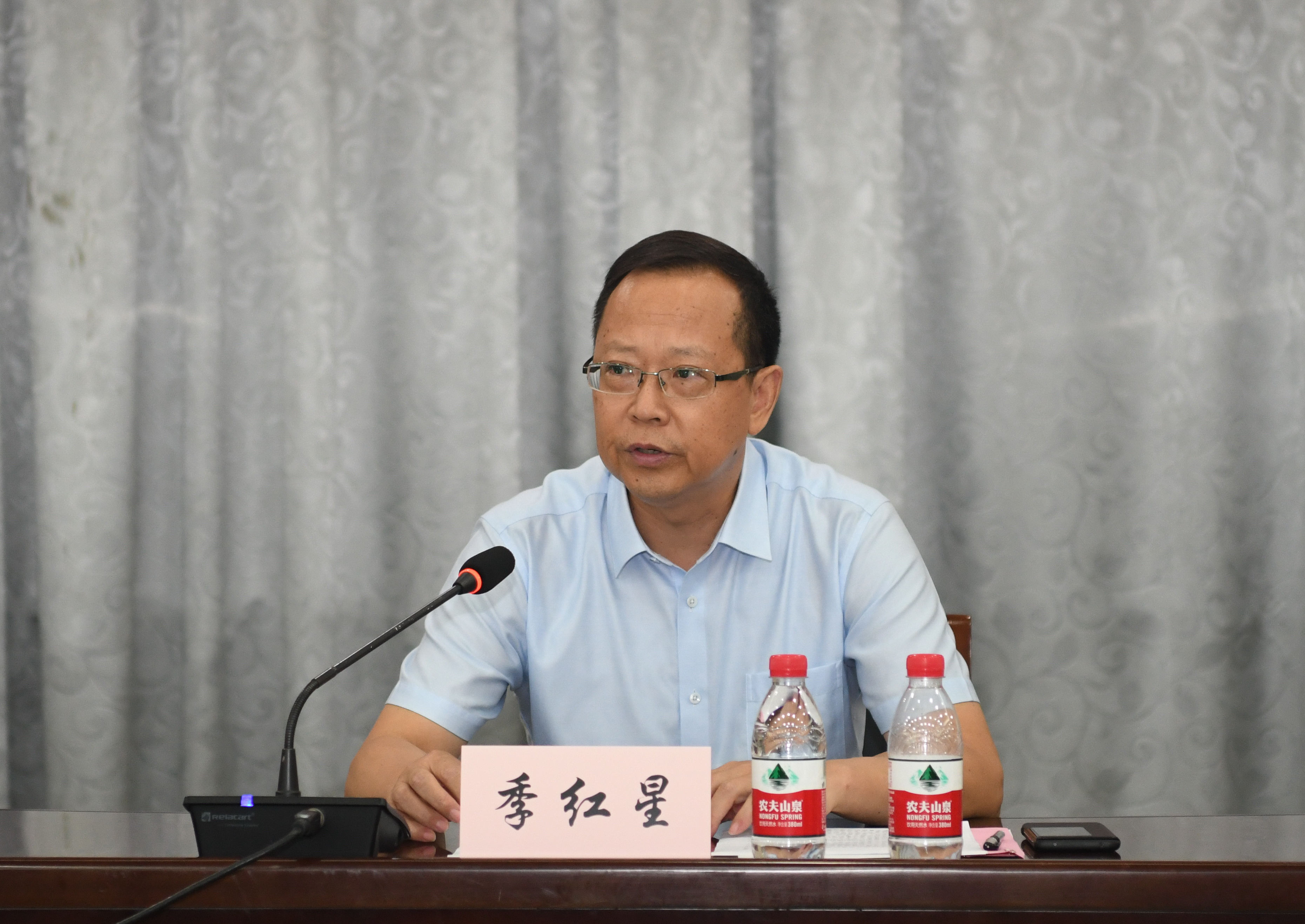 季红星1.jpg 季红星1.jpg