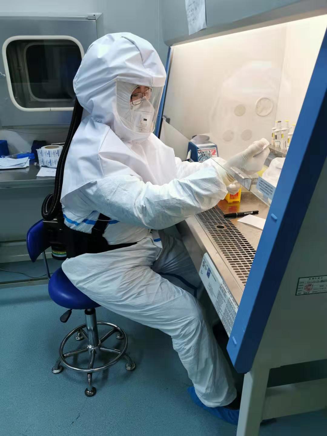 社员屠博文，常州市疾控中心副研究员，在这次新型冠状病毒疫情中，他冲在了病毒检测的第一线。.jpg