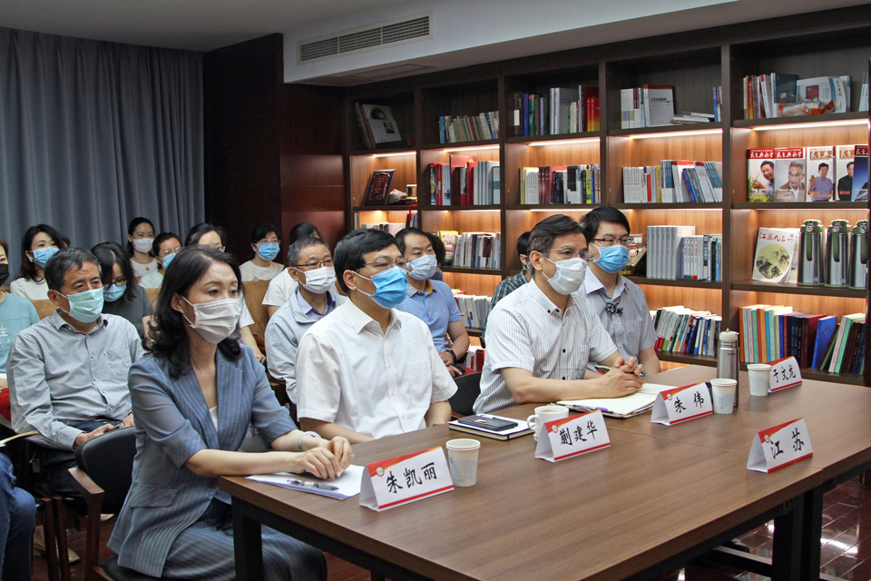 6月1日，社江苏省委组织收看社中央全国两会精神传达学习会-(1).jpg