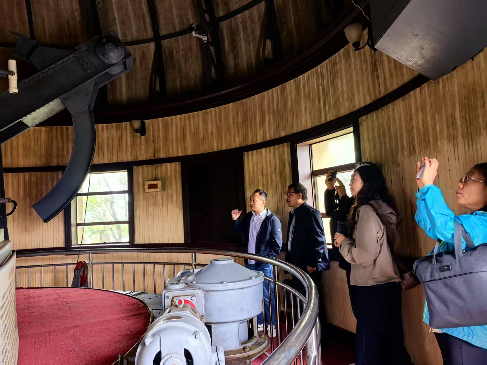 微信图片_20251020142739_2_2.jpg 微信图片_20251020142739_2_2.jpg