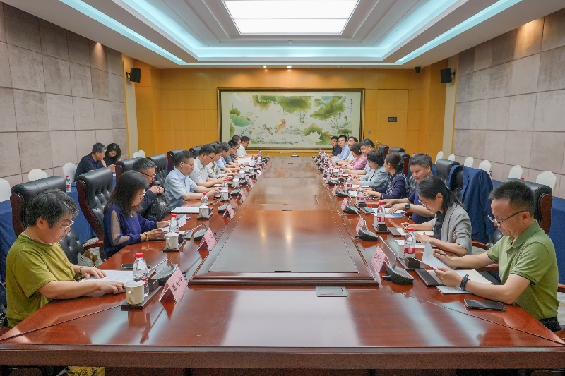 座谈会全景_副本.jpg